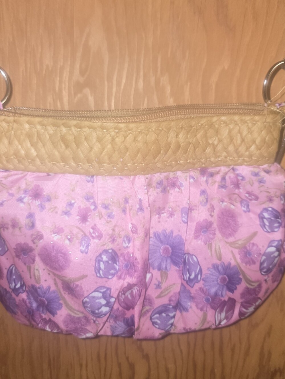 New no tags no brand floral beaded strap with Keychain purse